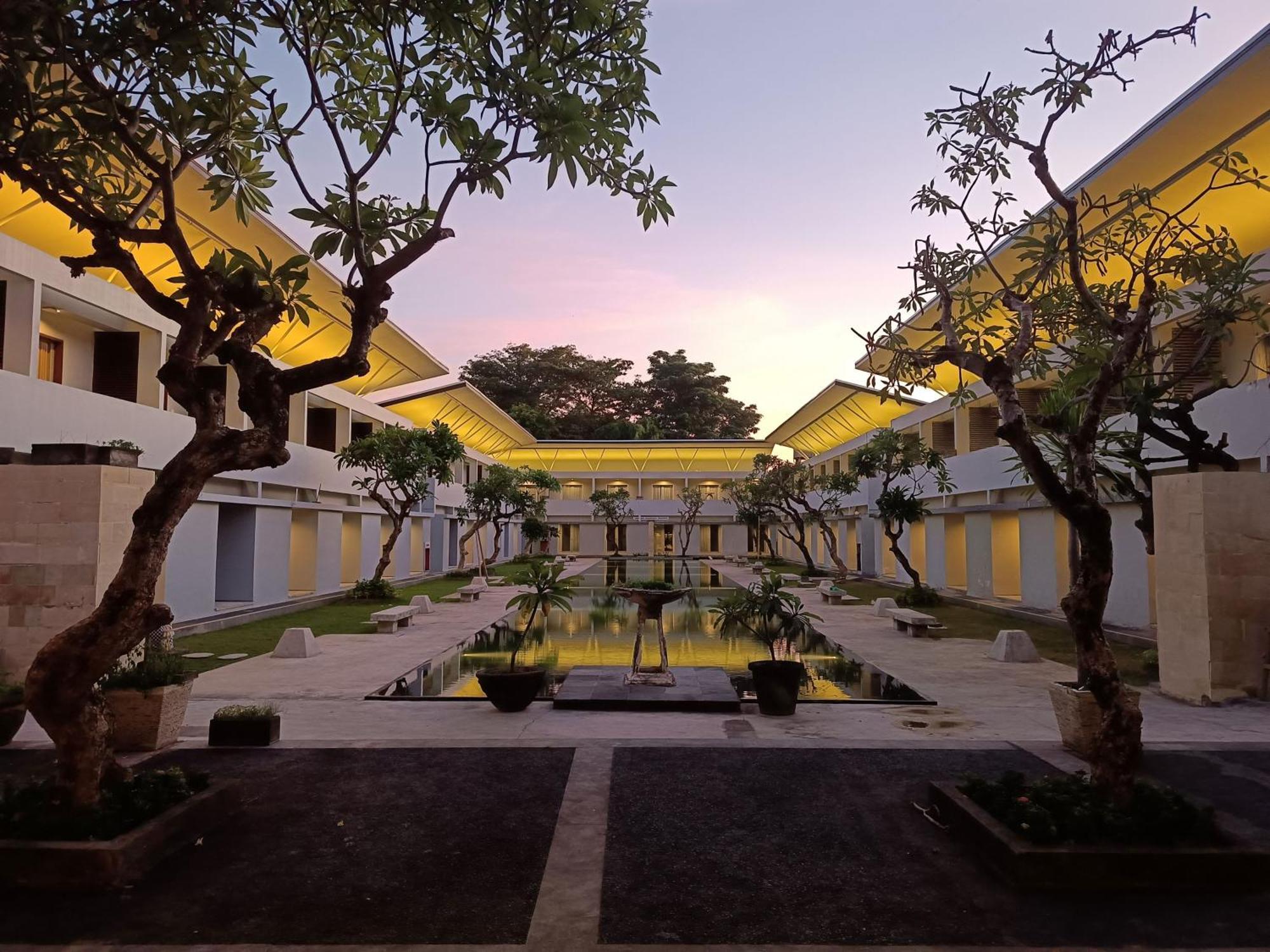 Kuta Living By Kamara Hotel Luaran gambar